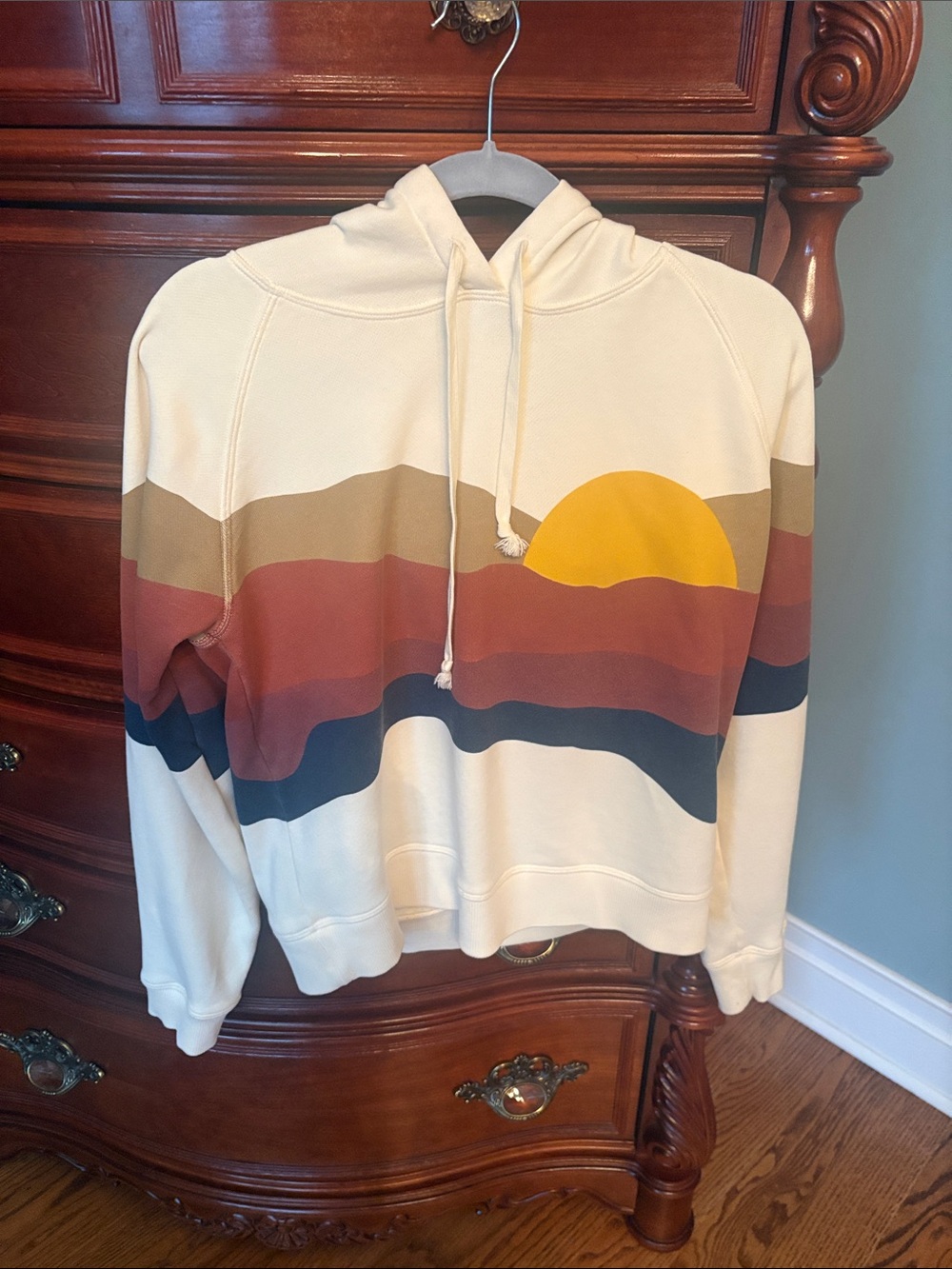 Faherty’s Women's Cream Hoodie Sweatshirt with Sunset Stripe Graphic